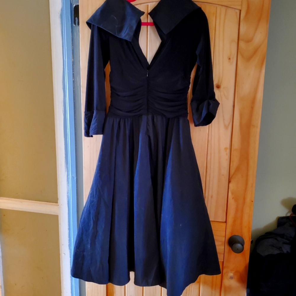 1950s Style Black Dress with crinoline. JESSICA HOWARD. size 10